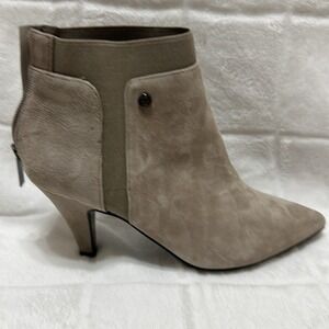 Bandolino Tan‎ Ankle Booties with Sleek Design